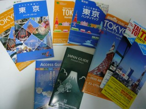 一日観光バスツアーと東京マップ